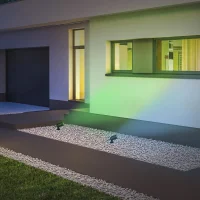 B-Kartonage Außenleuchte Briloner LED Erdspieß Wifi Steuerung RGB + CCT Fernbedienung