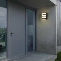 Akku-Leuchte Briloner Außenlampe 5,8 Watt LED Bewegungsmelder Schwarz Wandlampe